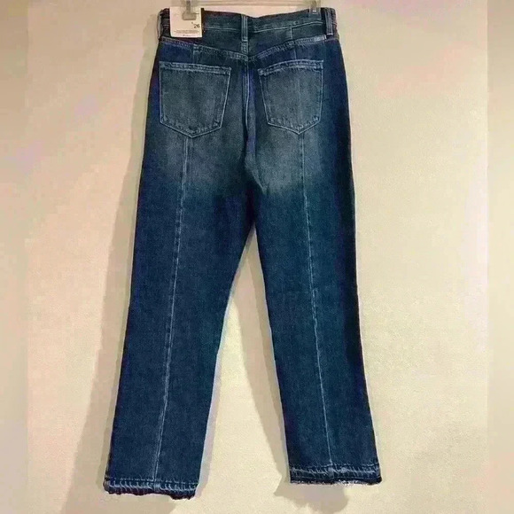 Kancan Medora High Rise 90s Split Hem
Straight Blue Jeans Size 5/26 NWT - Picture 5 of 8